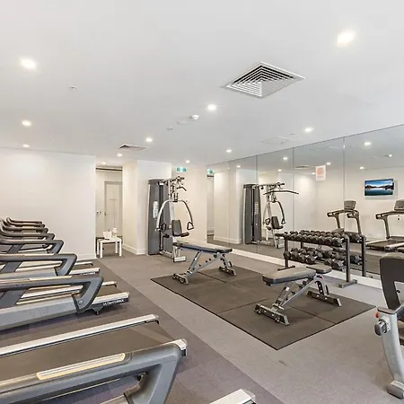 Sunshine Cbd Apt With Stunning Views Plus Pool Melbourne Exterior photo