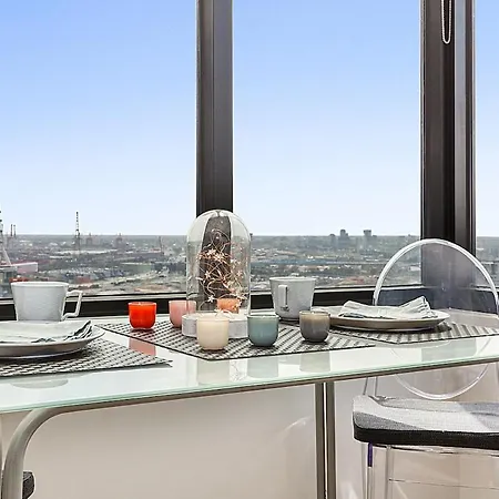 Sunshine Cbd Apt With Stunning Views Plus Pool Melbourne Exterior photo
